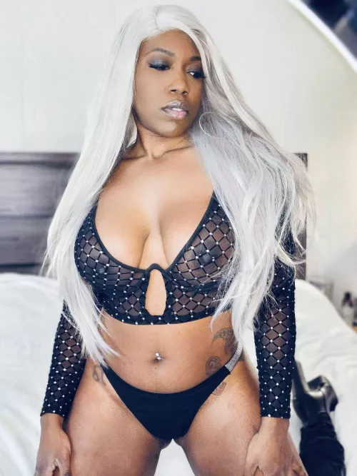 I can be anyone you want by foxybalboa23