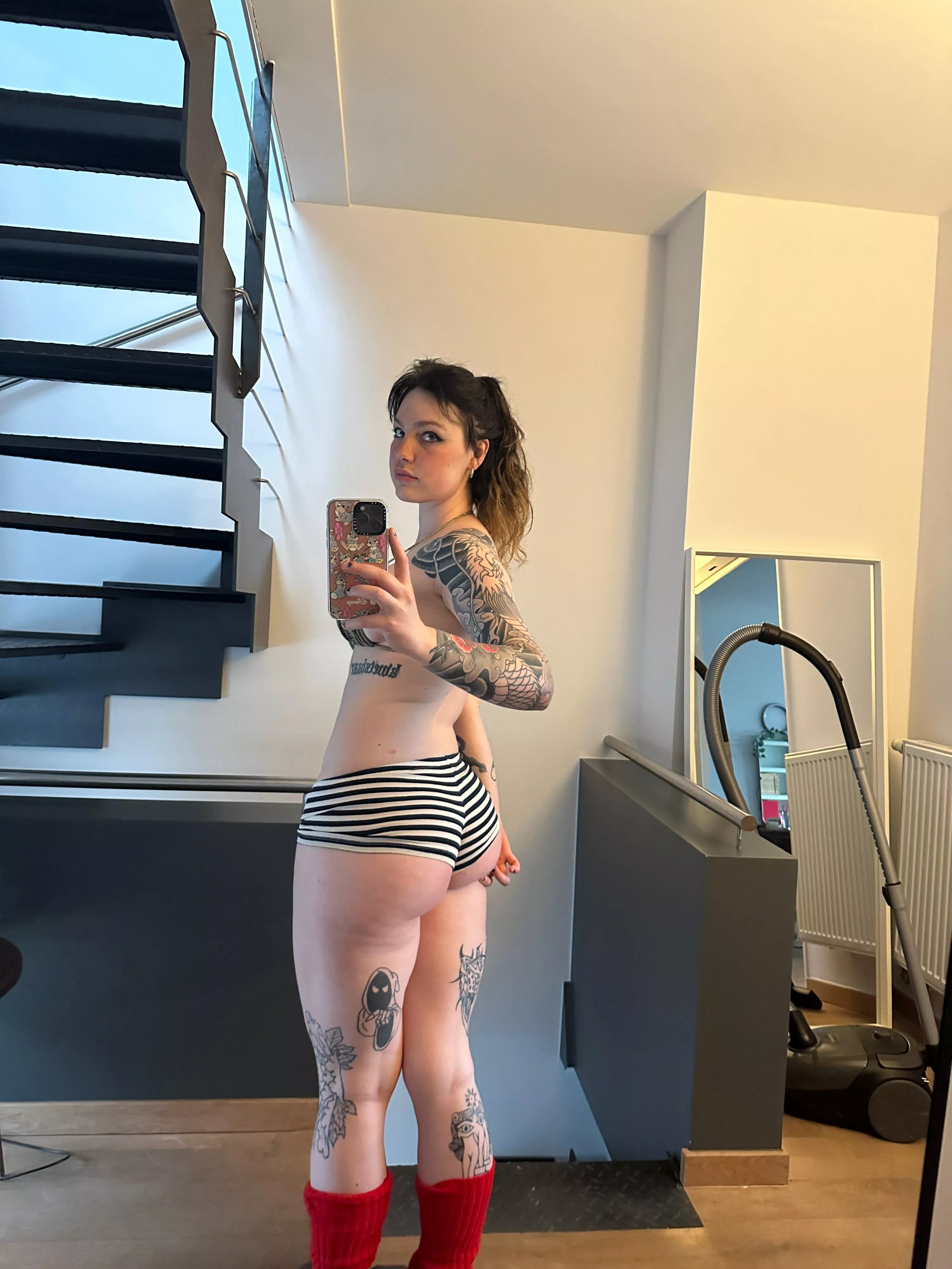 I like to send my ass to strangers  posted by Infamous-Albino