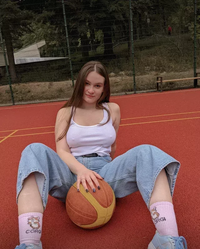 I'm not good at this game, I think I need a coach posted by BenefitOk3952