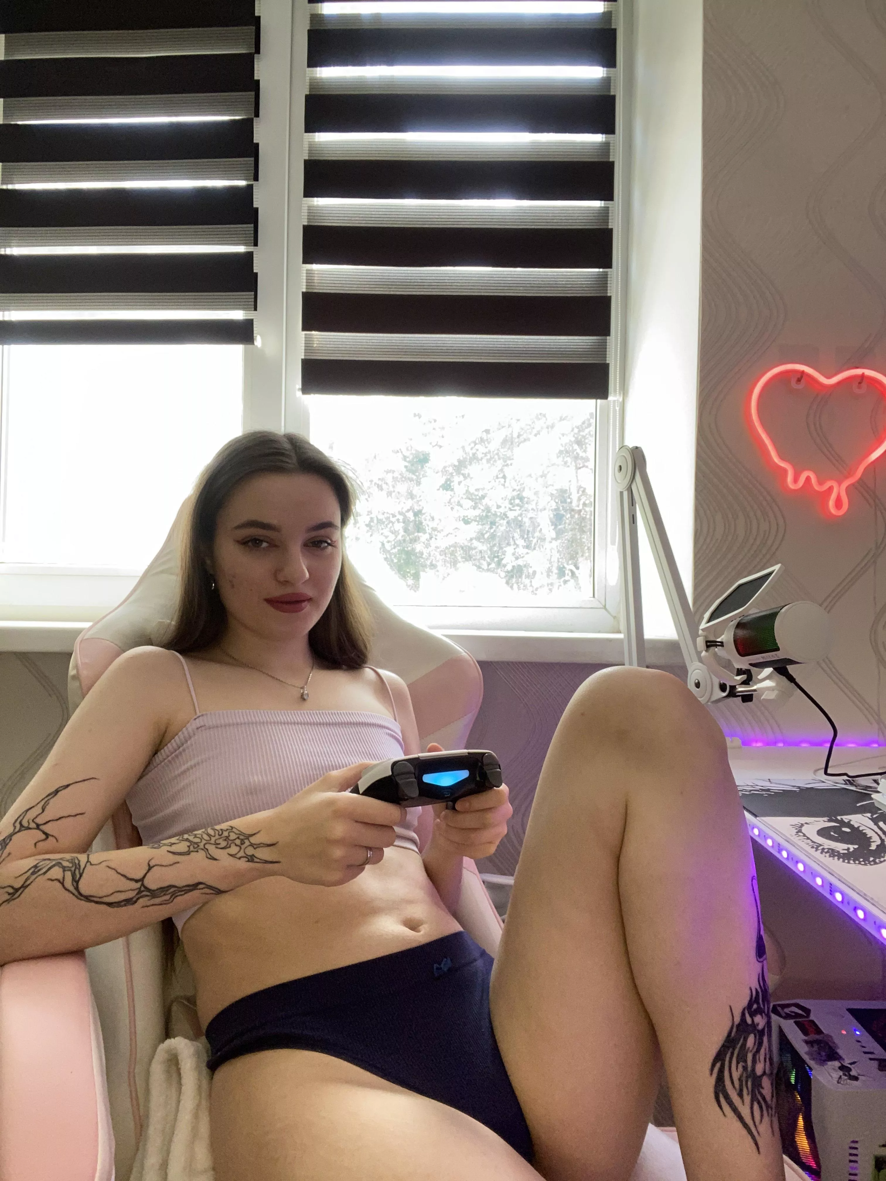 sexy gamer decided to play with you posted by Wonderfull_Girl