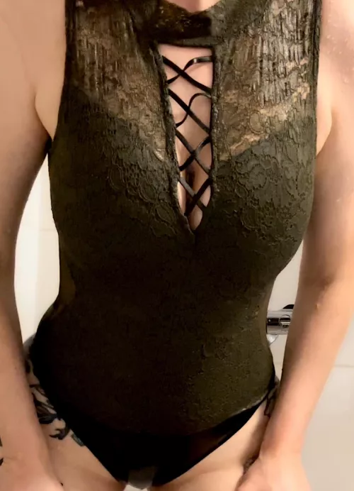 Wet check, messy next  by Andreaoneonone