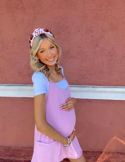 30 weeks🤰🏼🩷 by zobecca