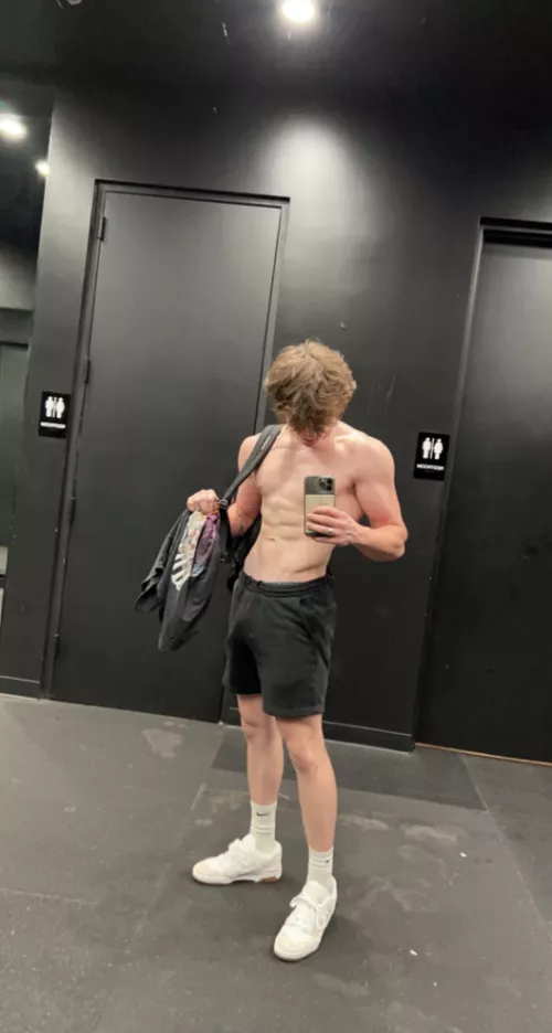 am i the type of boy you will fall in love with? by DylanFaron