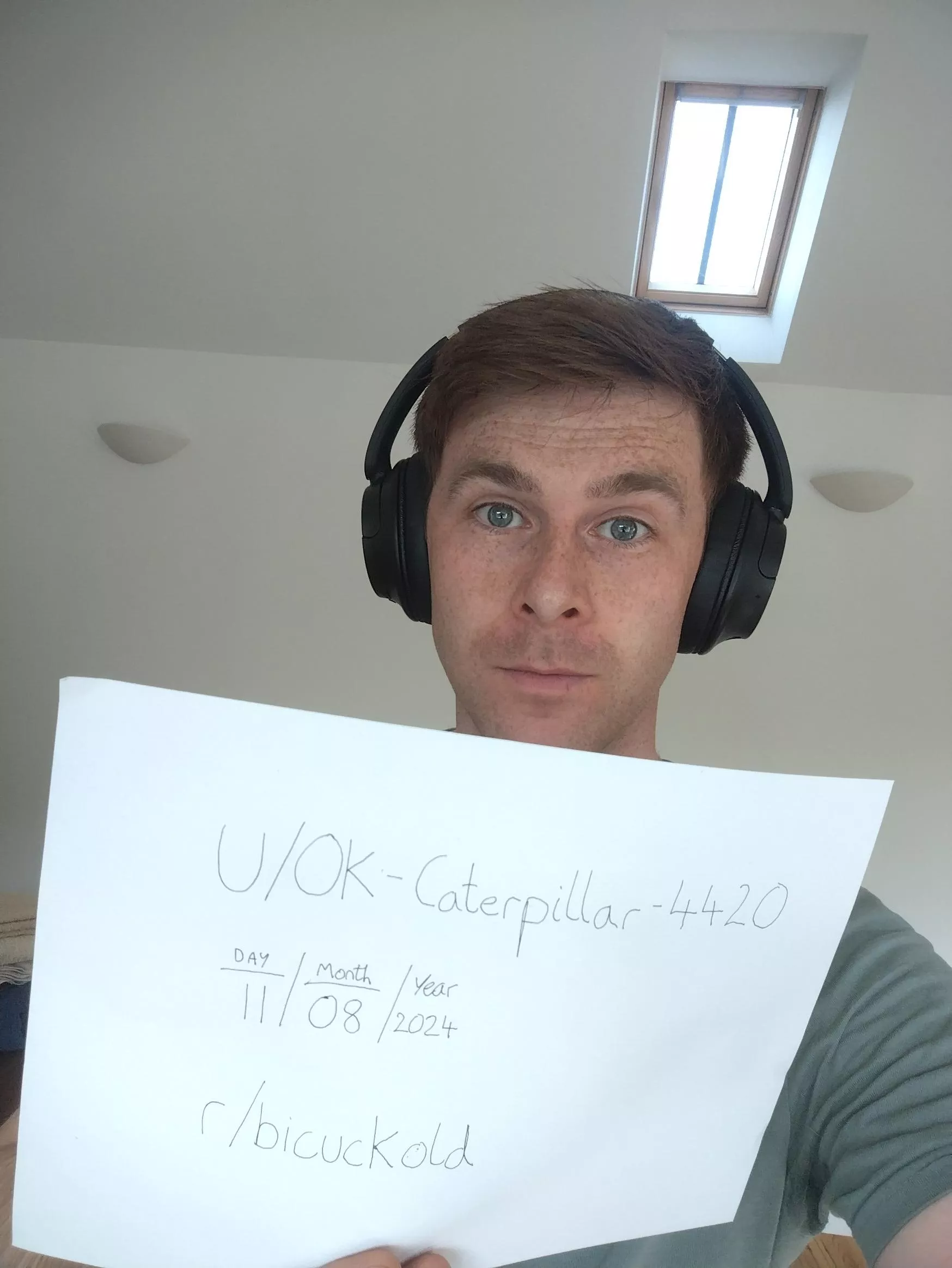 Bi boy posted by Ok-Caterpillar-4420