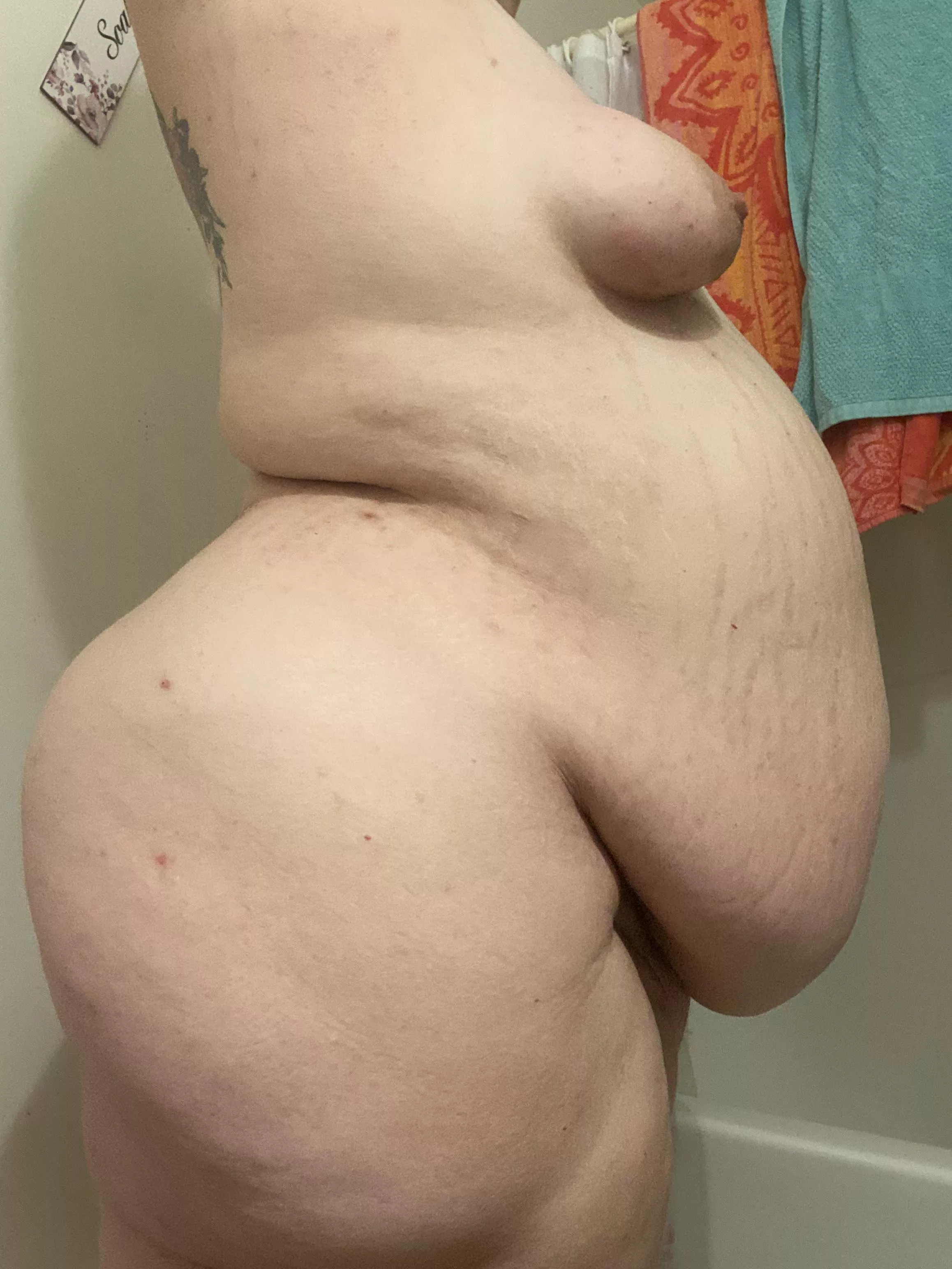 Big backed ;)  posted by xnikkixhorrorx