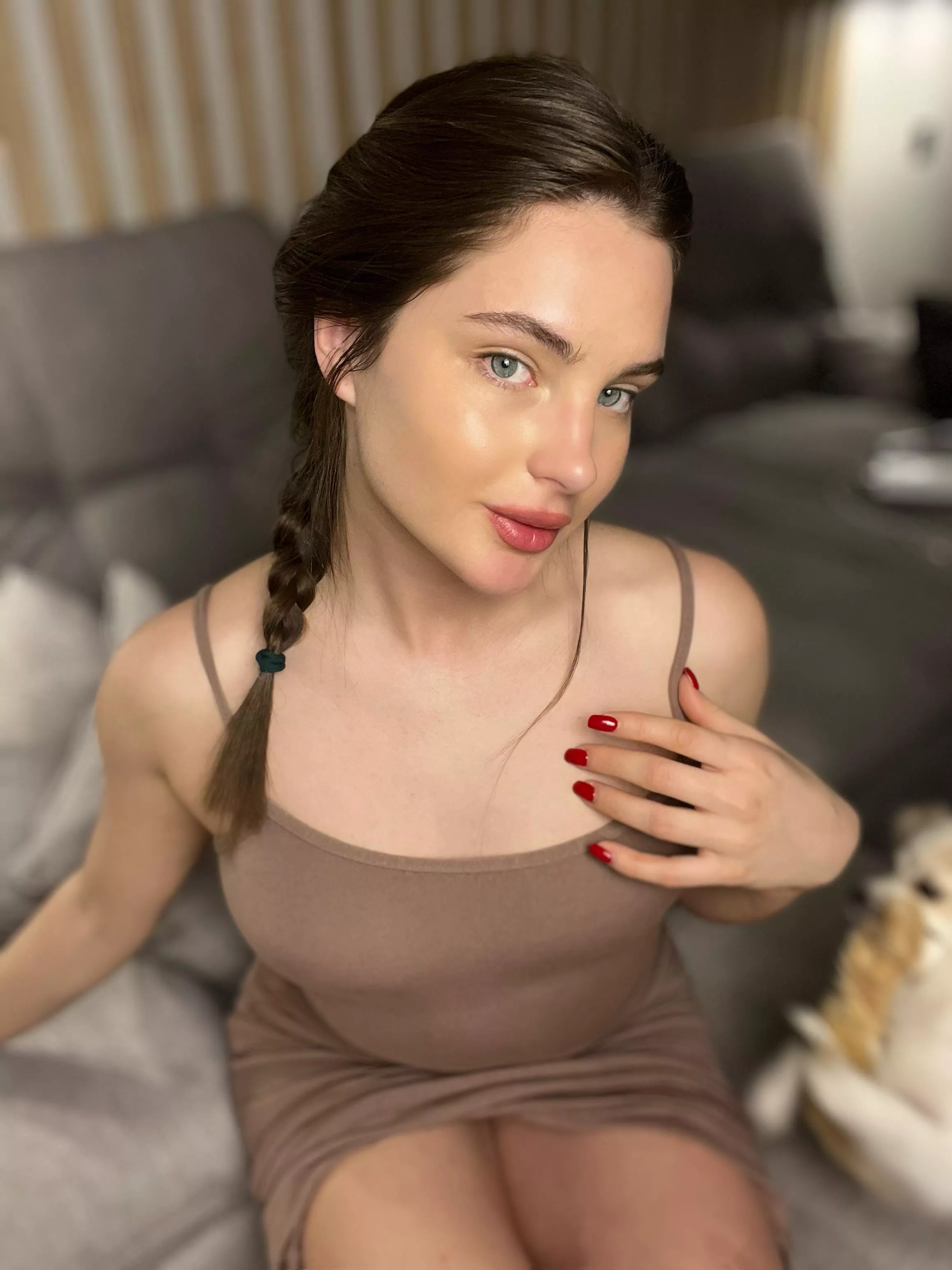 Effortlessly beautiful~ posted by sexy_innuendos