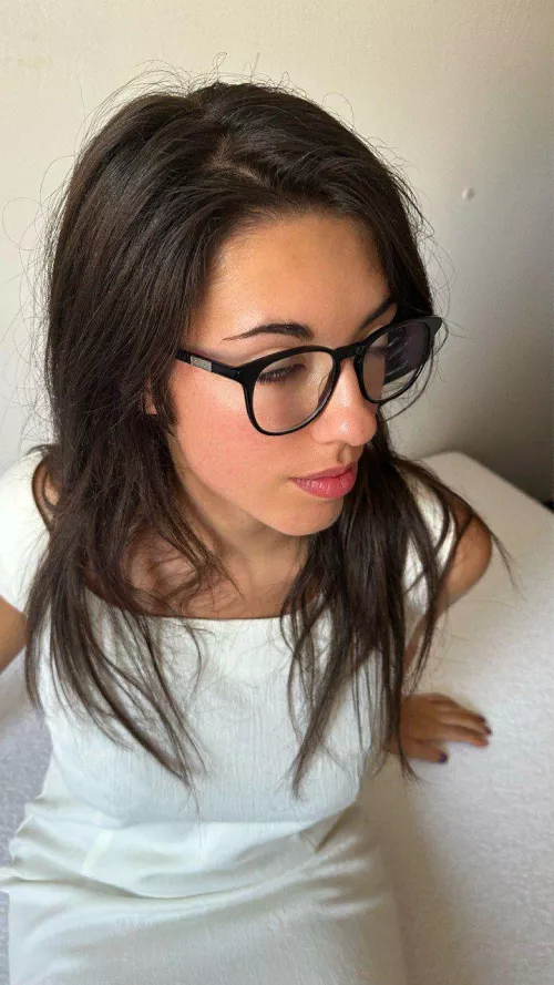 glasses on, hair wild, ur hot gaze has me flustered babe by DazzlingxAngel205