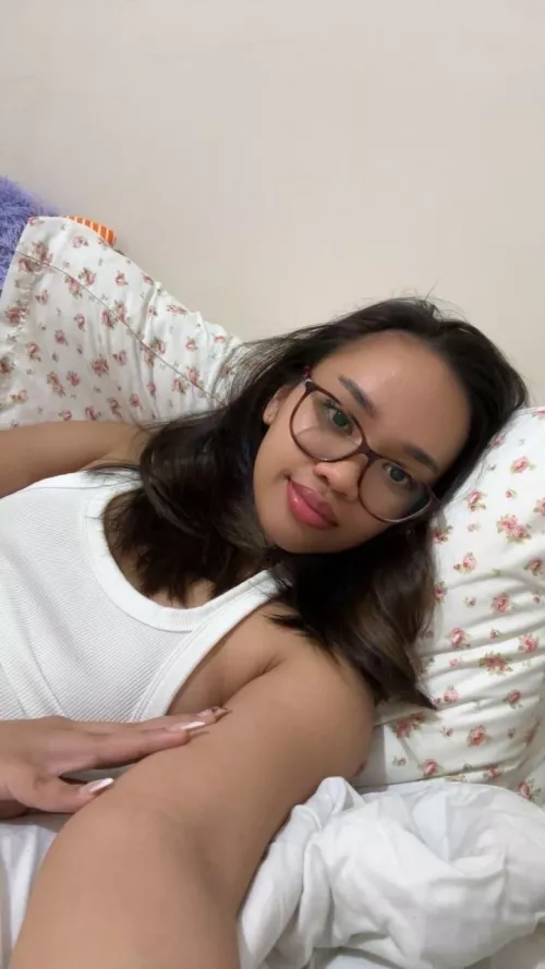 Hope my pic makes you smile by Worldly_Evidence_575