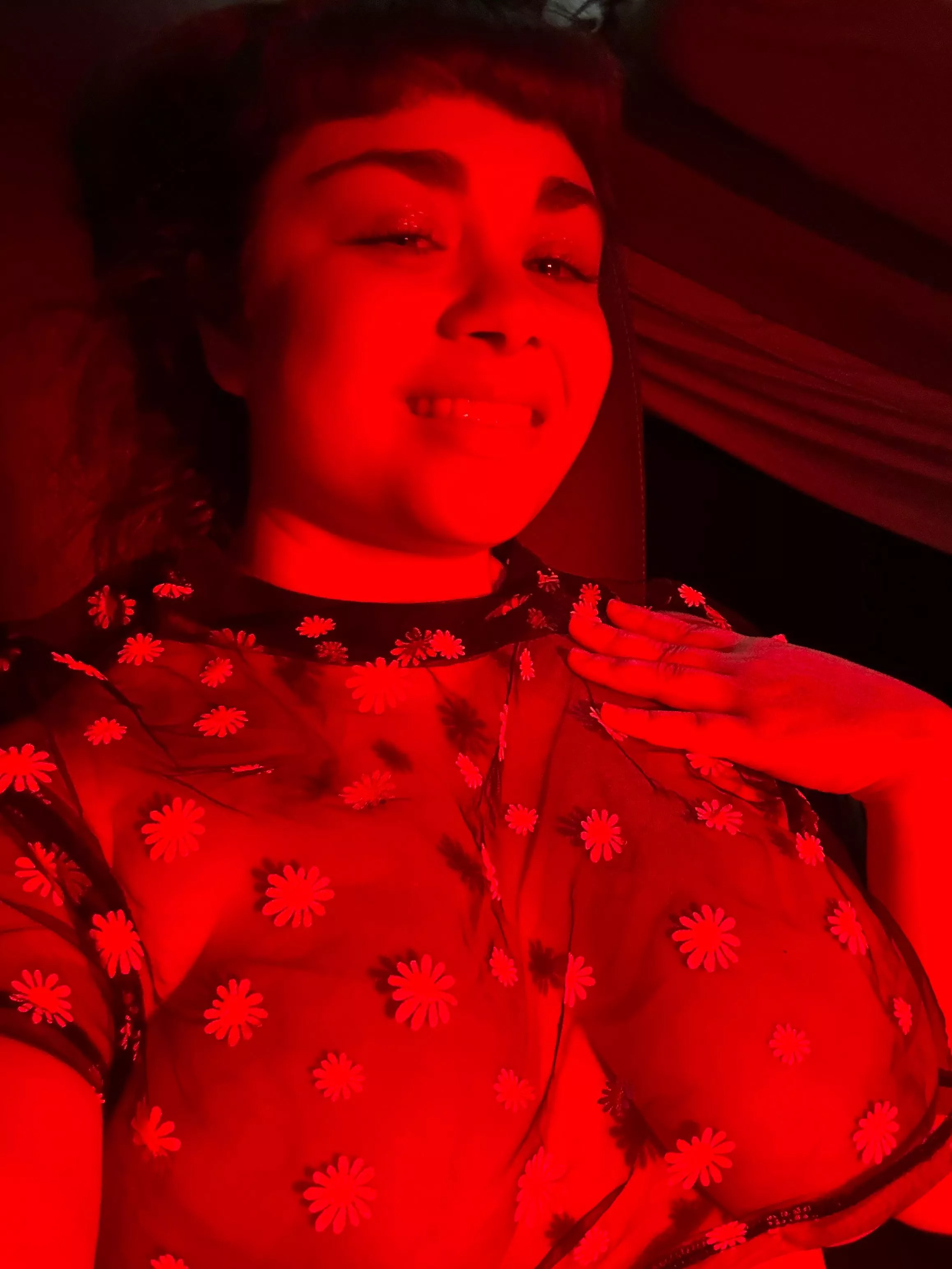 If you saw me in public would you try to hook up with me? posted by BigSlutTinyToes