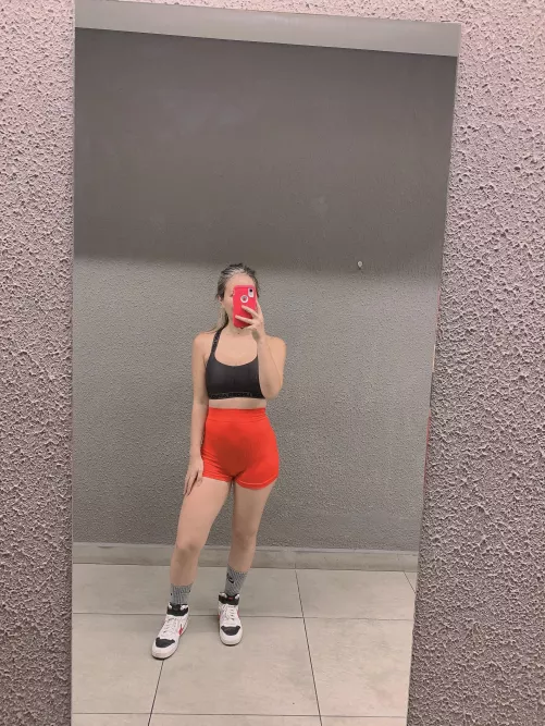 Japanese fit girl is your type or not ? If not , tell me why haha by sunsunny23