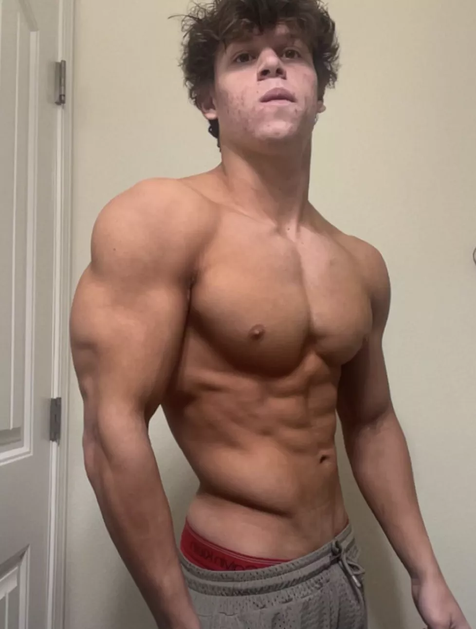 just wanna say HI posted by DifficulttTrip