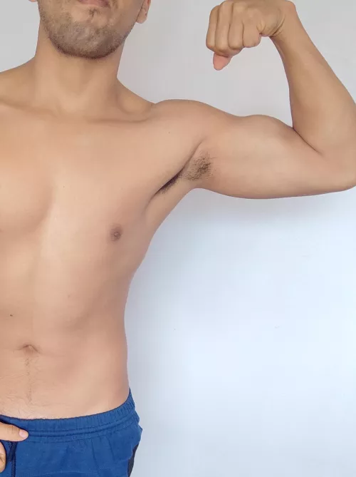 Say yes if you want to smell my armpits  by gonzalo_hillary