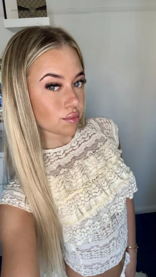 shining like the trophy i am by cherries_rain