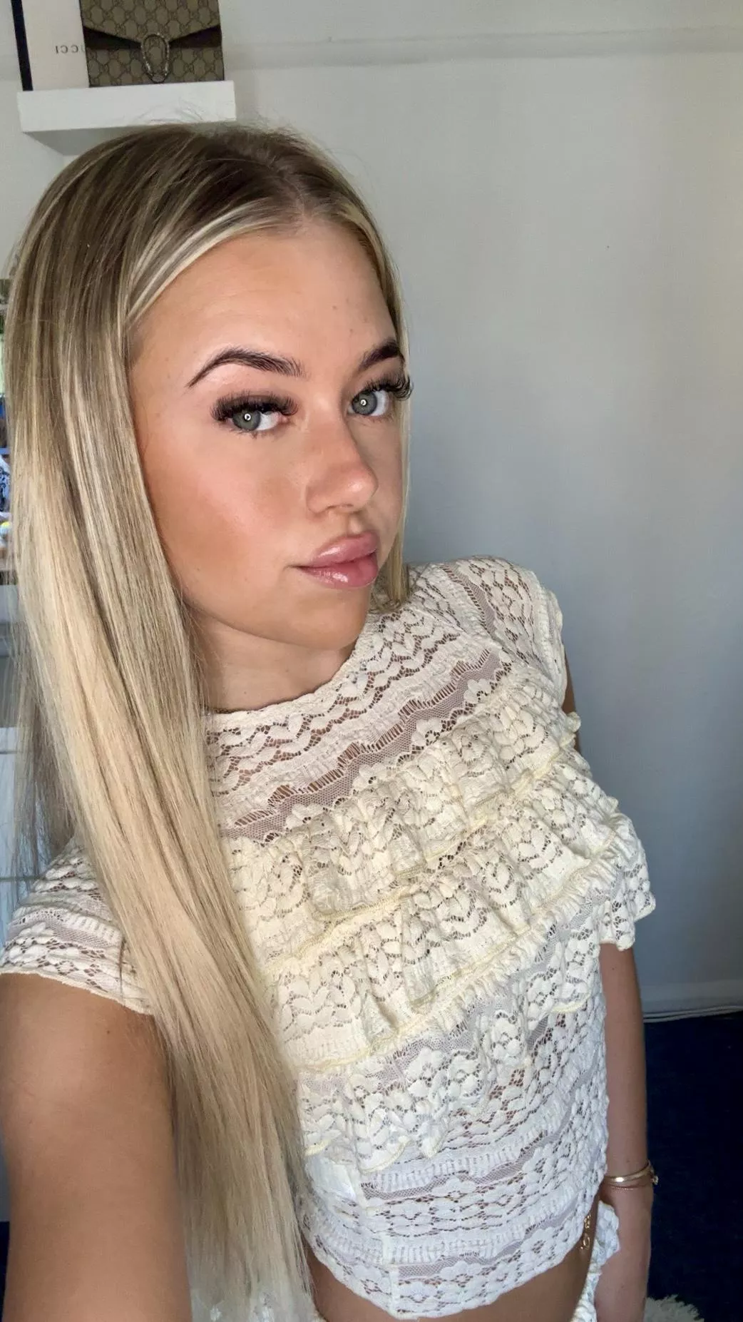 shining like the trophy i am posted by cherries_rain