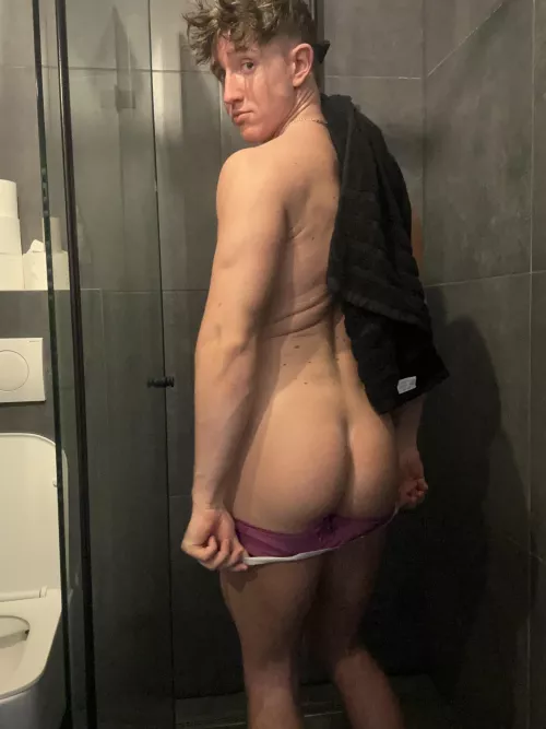 Sneak Peak by RalphGuzman