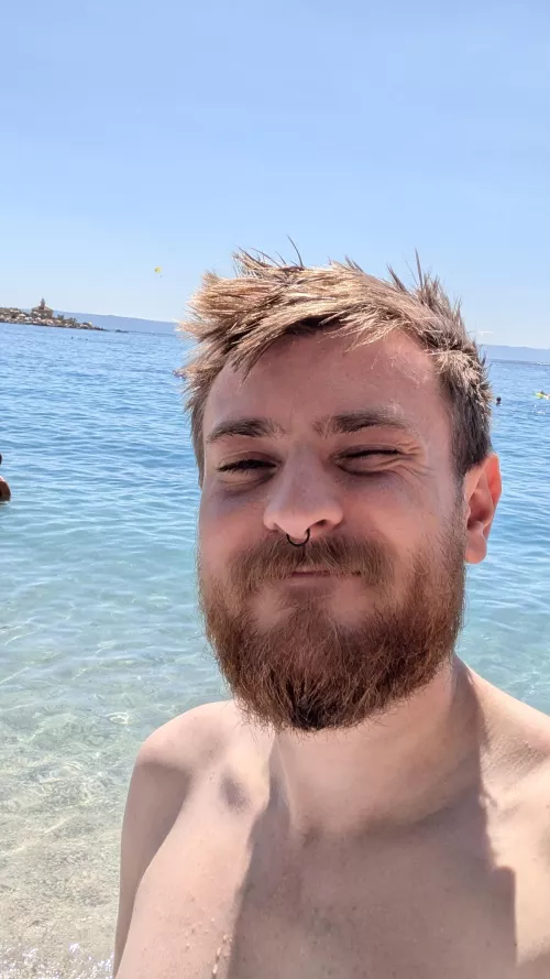 Vacationing in Croatia  by direbearrawr