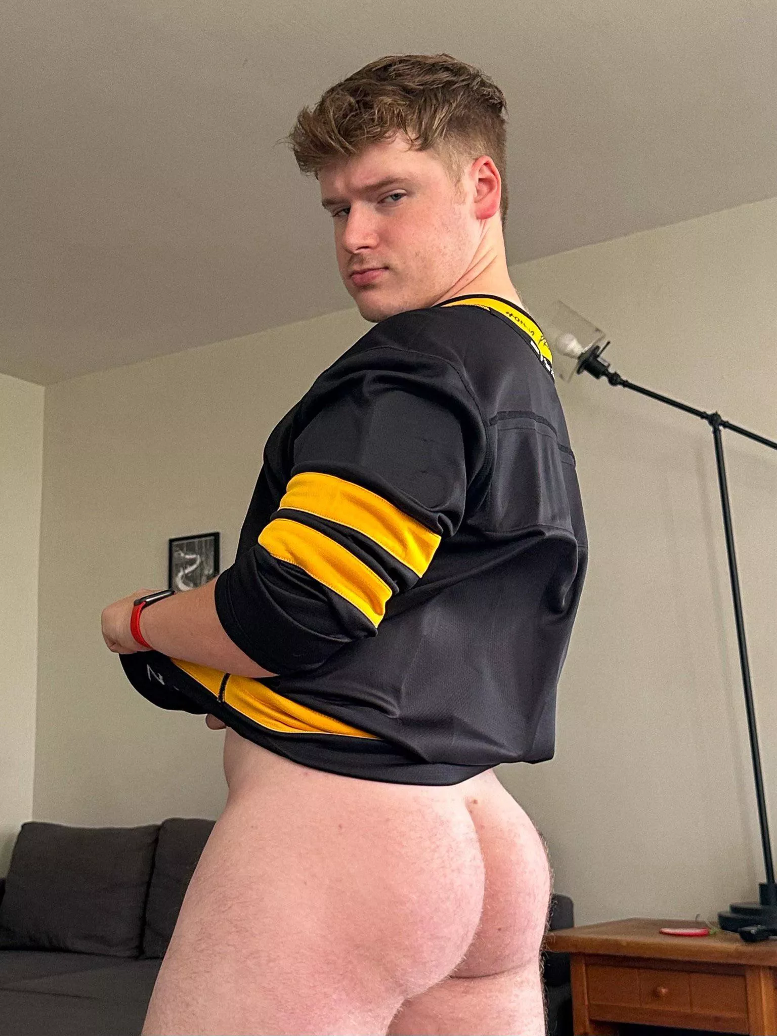 Are you taking a second peak in the gym showers? [26] posted by thewinterson