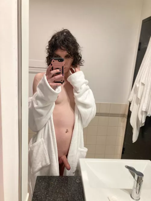 Bath time? 💦 by pekinchila