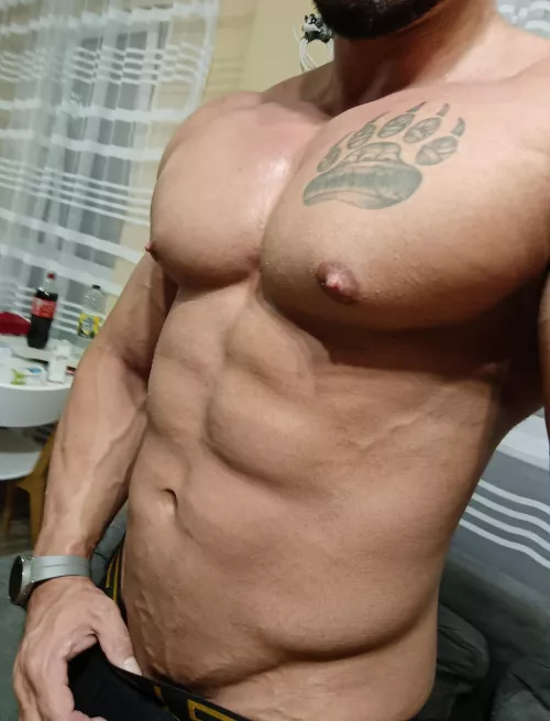 Bedtime  by muscletrunks