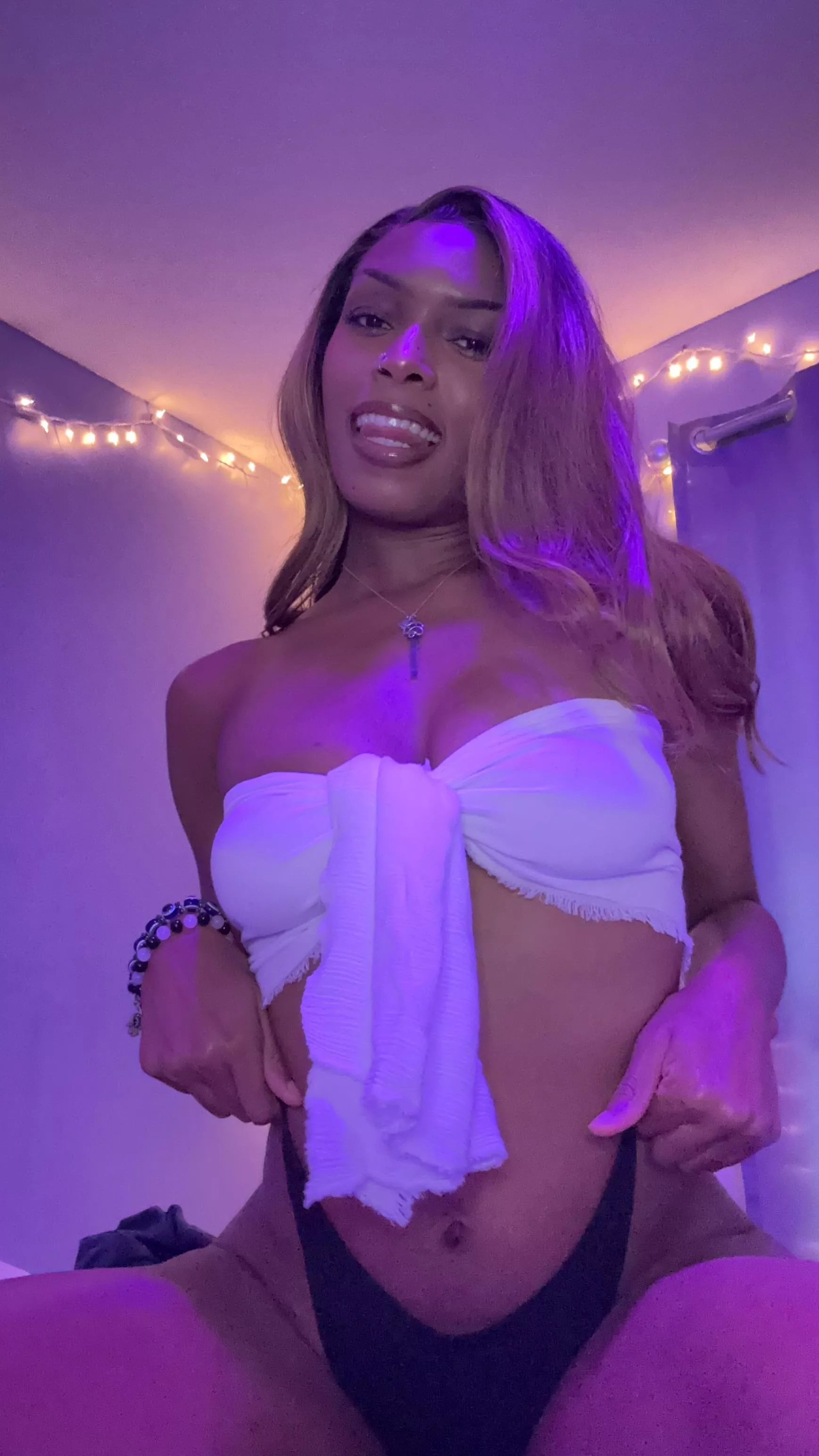 Beg me to sit on your face… posted by faeriegoddess888