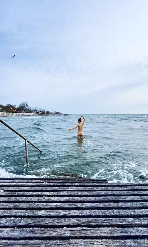 Catching some breeze by an_nellis