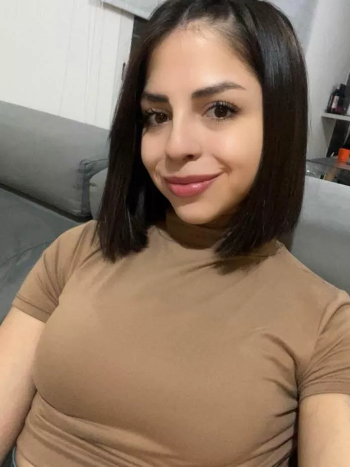 Classy and beautiful posted by Past_Annual_7324