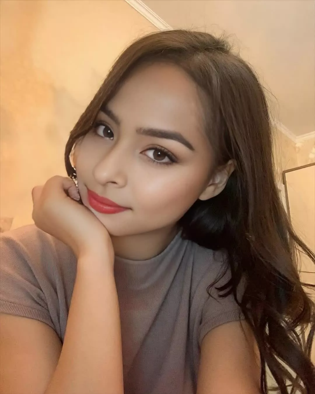 doesn't always have to dress to impress just being myself! posted by Internal-Chipmunk518