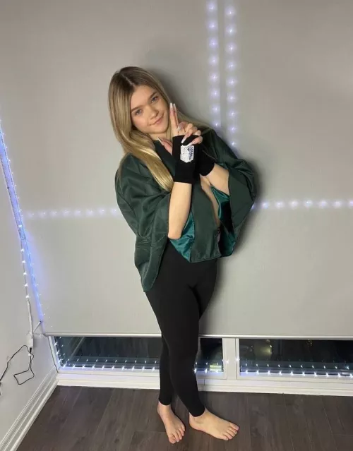 Going for a jog later by slimmaddiepattiexo