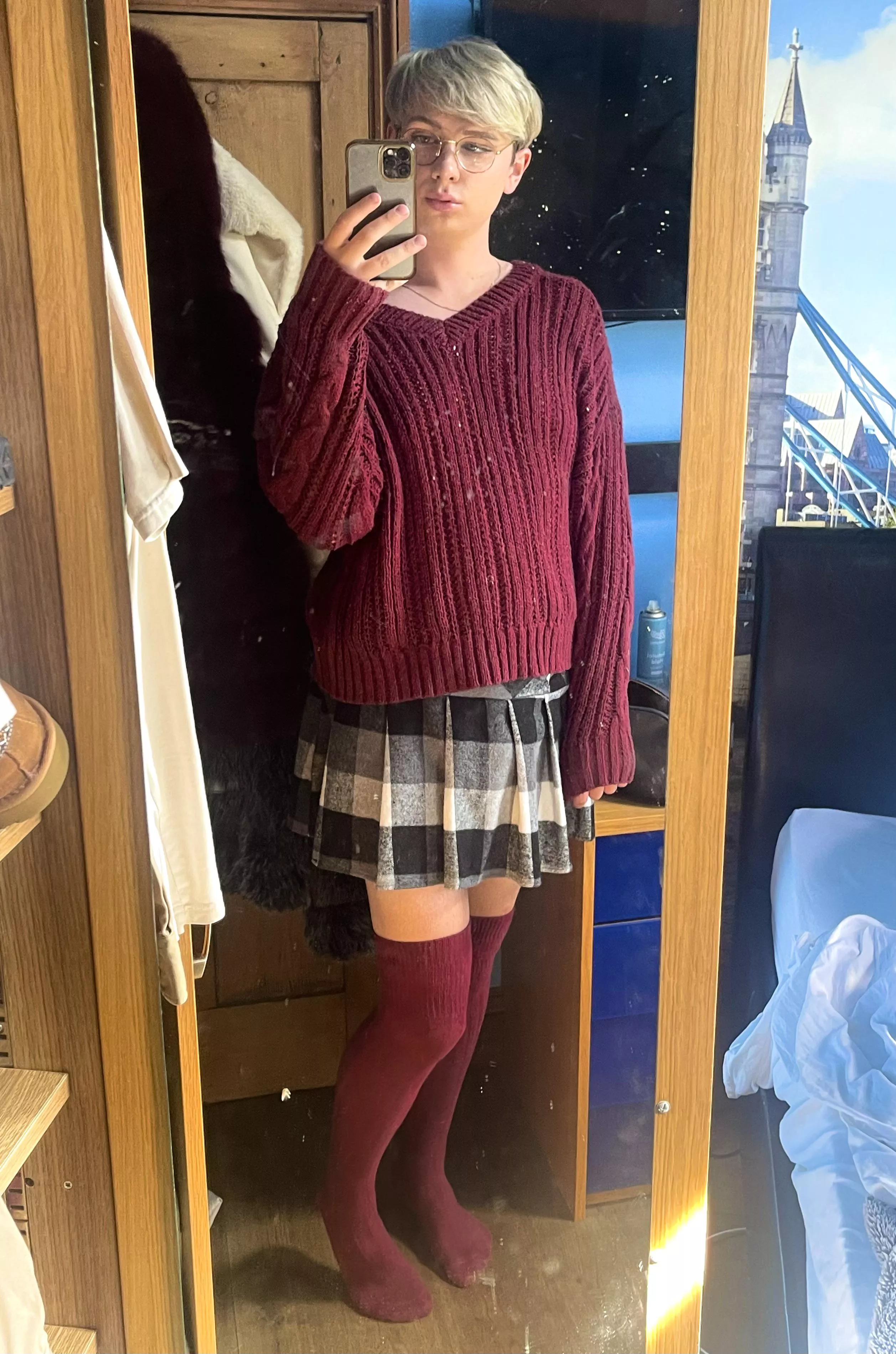 Hogwarts ran out of male Gryffindor uniforms 🤭 posted by An_English_Femboy