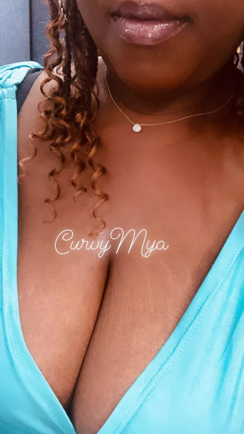 Lay your head on my pillows by Curvymya