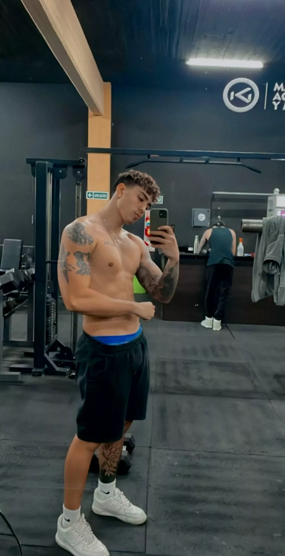 Loving my soccer abs? Want more? posted by ZaynReedx