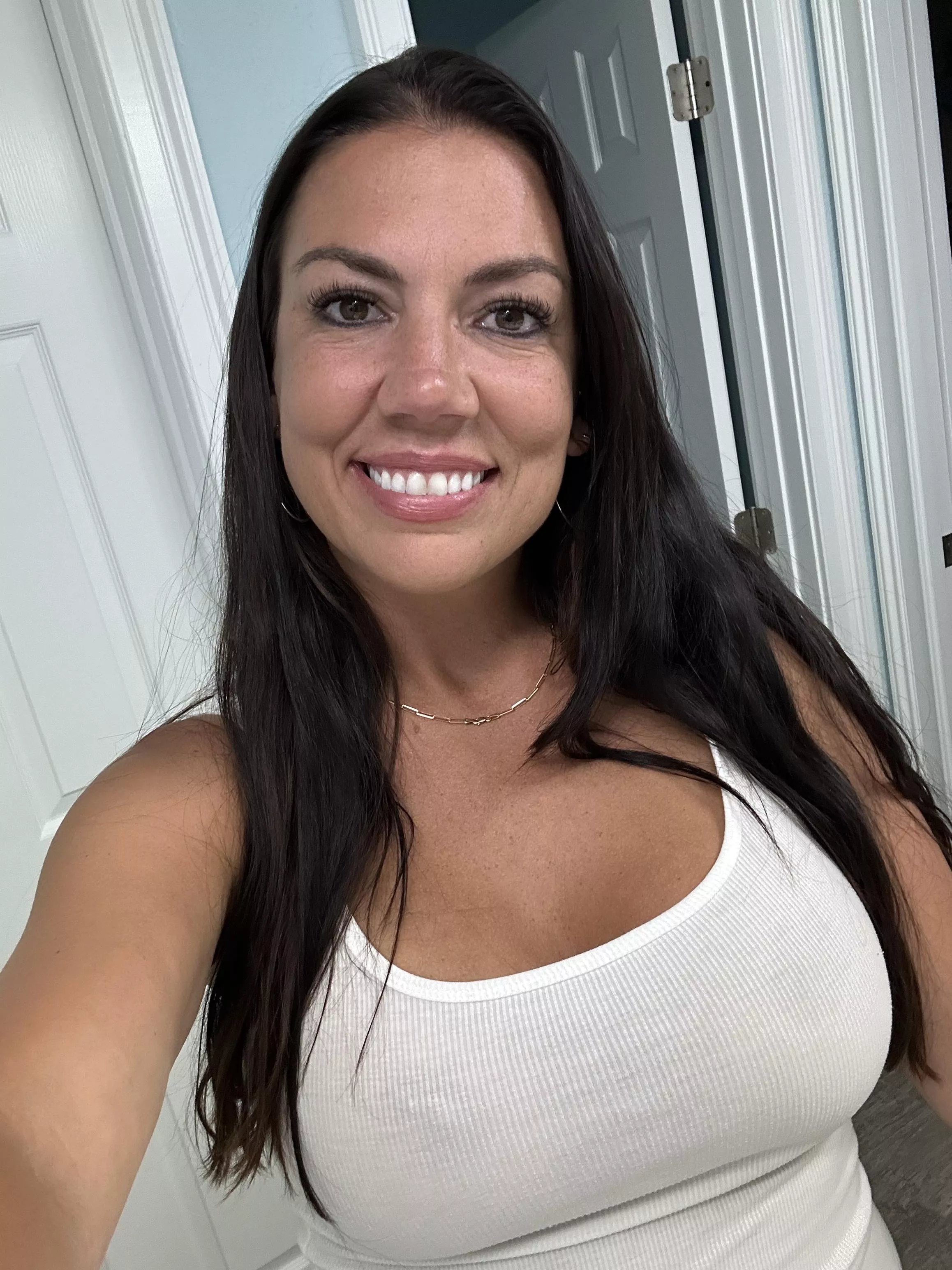 Morning selfie [f] posted by jasmine_cole