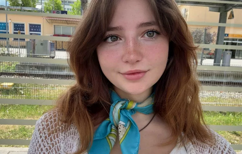 My classy me waiting for the train  by EnchantingBreezex