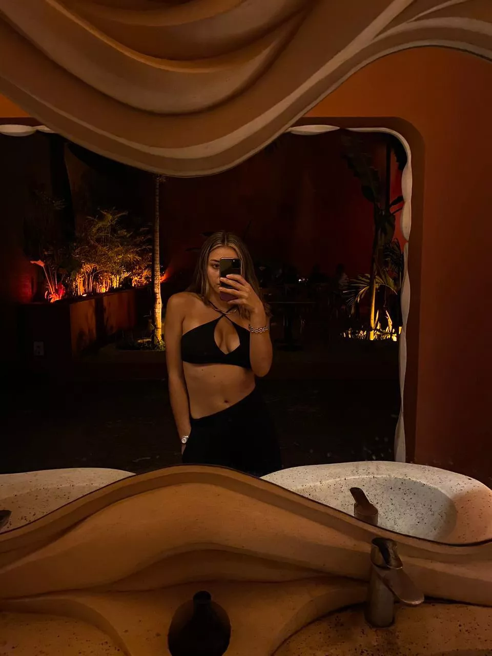 My look is simply captivating posted by oxox410