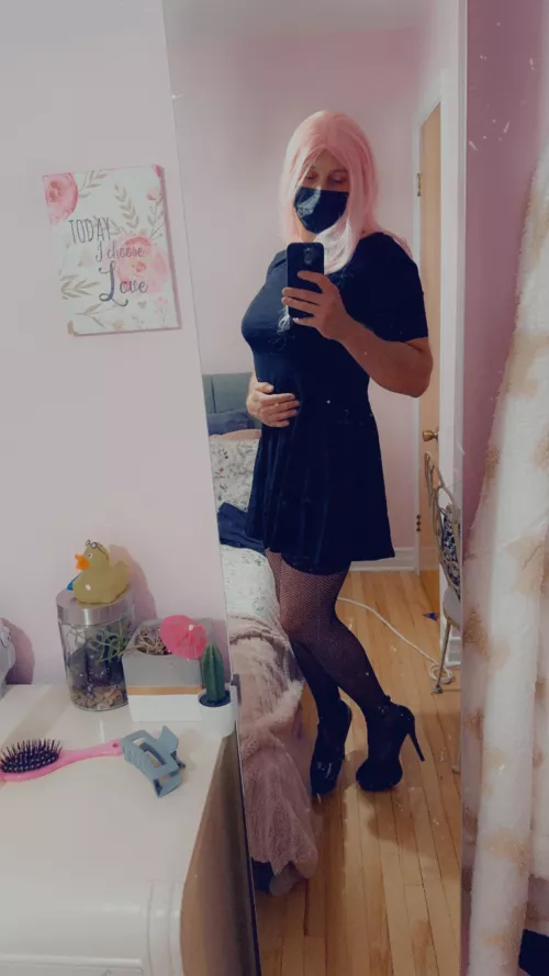 New outfit and my first pair of heels by _Living_Ghost_