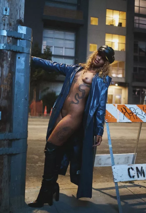 Night prowler  by pleaseduffy