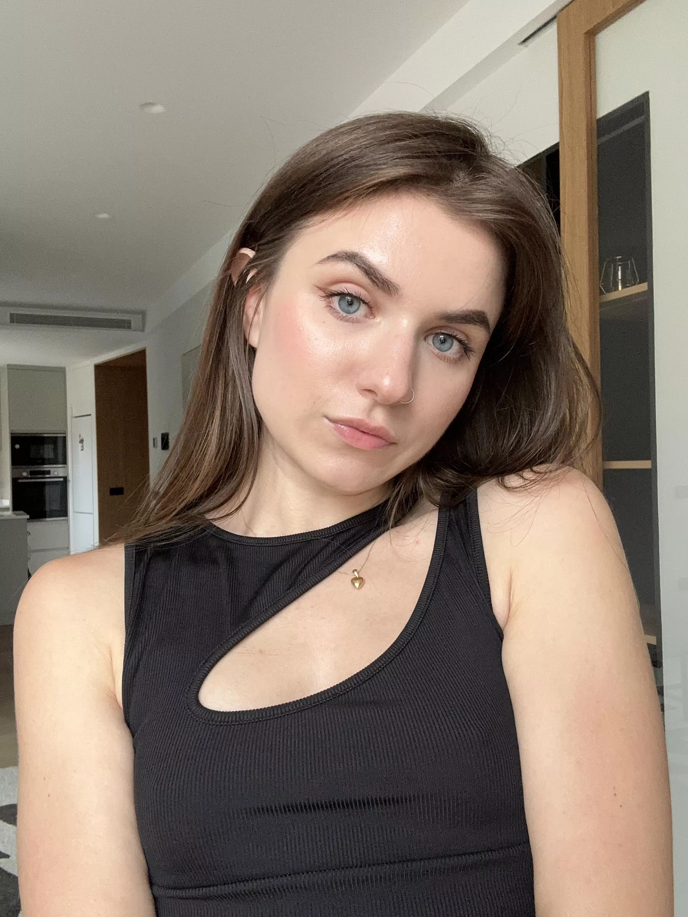 shine bright like a diamond posted by cruellamorgans