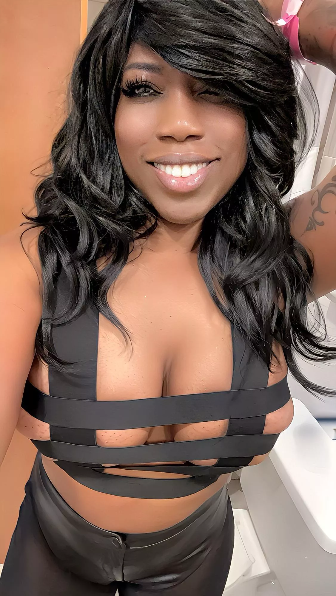 The look I give you before I get on my knees posted by foxybalboa23