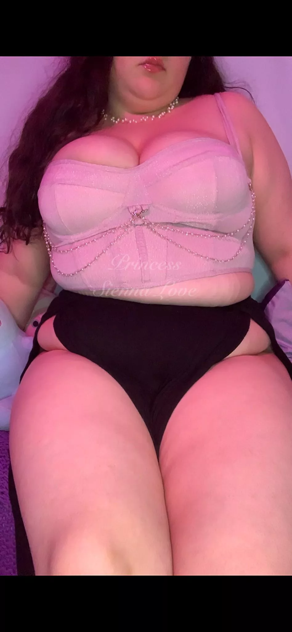 Thick in all the right places~  posted by PrincessSiennaLove