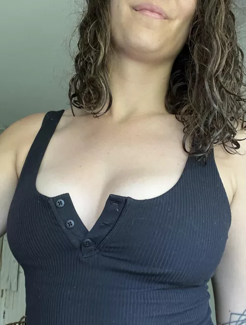 Braless and happy  by maplesyrup_girl