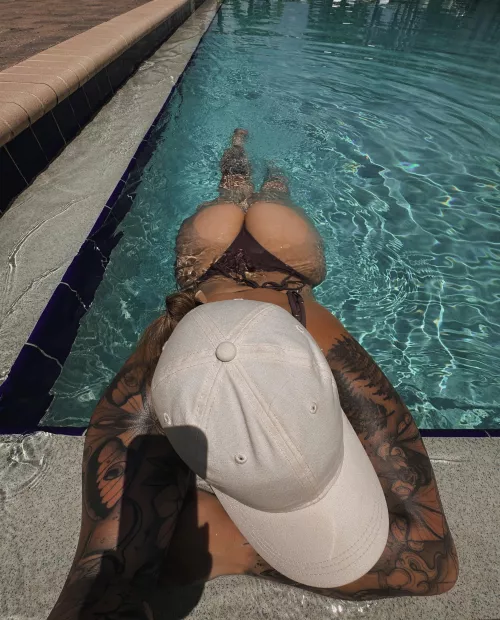 Can I borrow a floatie by gabiii_carter