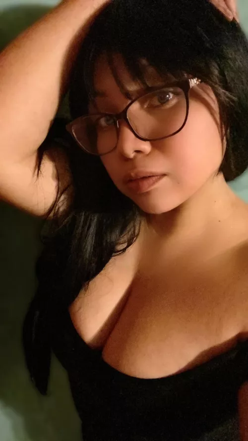 Do you want to make a young latina milf happy? by SexyAzucena