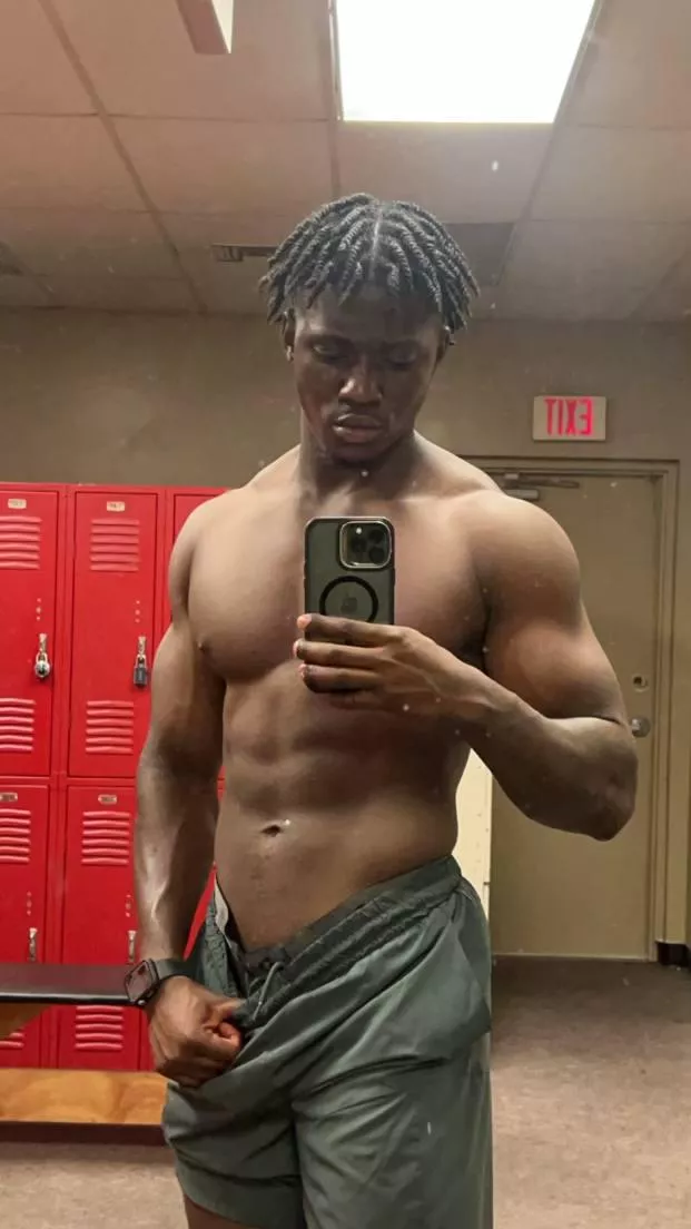 forming my V  posted by diorking223