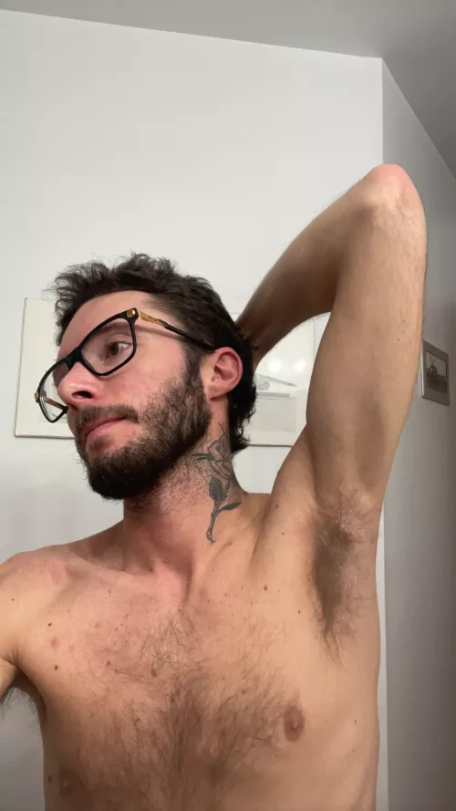 Hello hello :) by OkDiamond8844