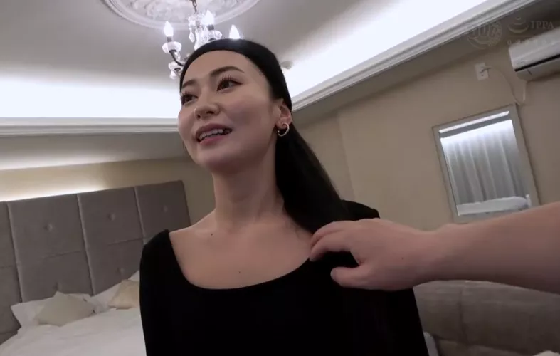 Her name Please,,   the code is MFC-289 by b12345oft