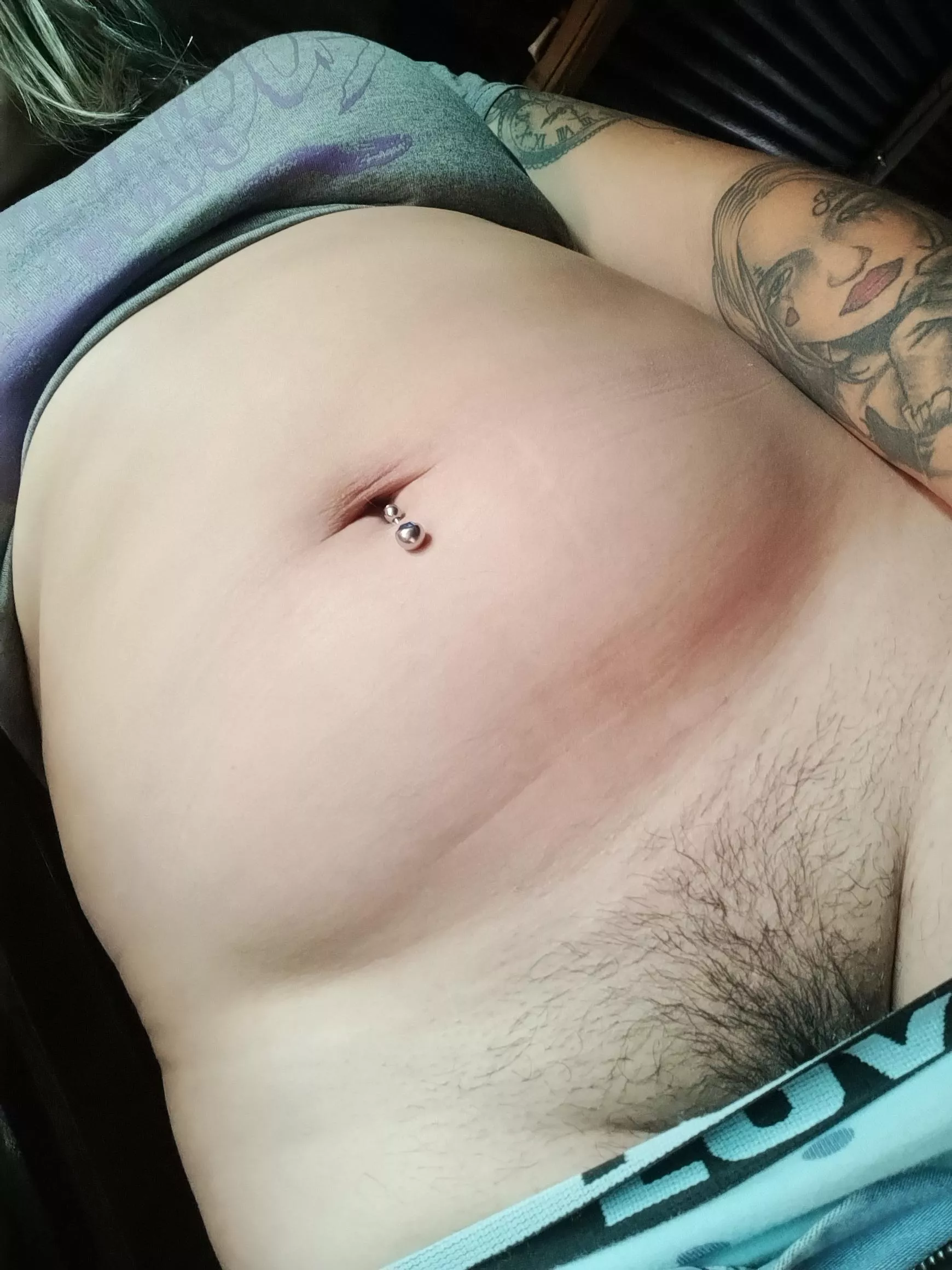 I love the clarity of daylight, my hair looks better.  posted by Cristal_30