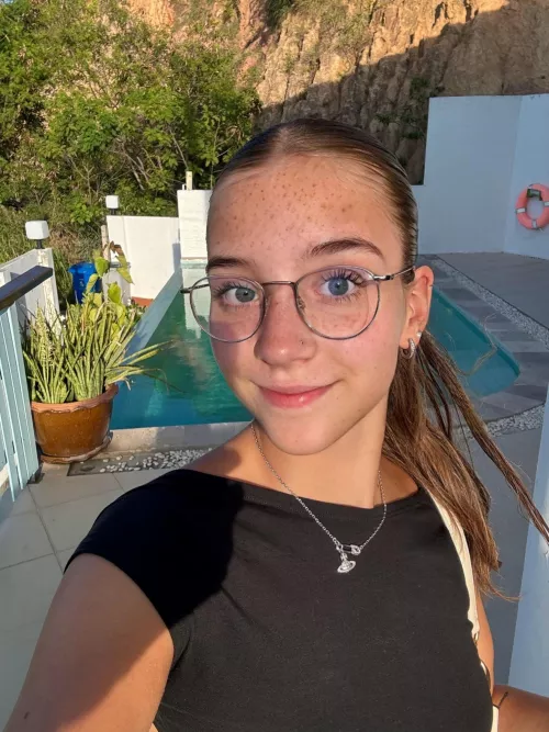 I need someone to marry me today by sweetbabegiddy