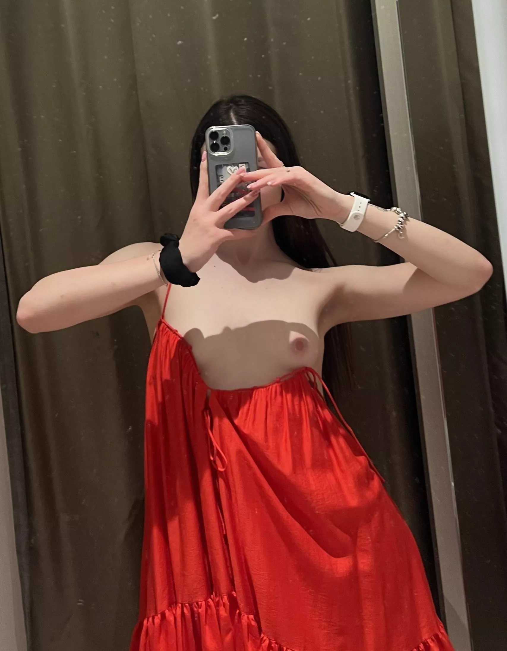 i want to do it in the fitting room posted by ButtyBumpy