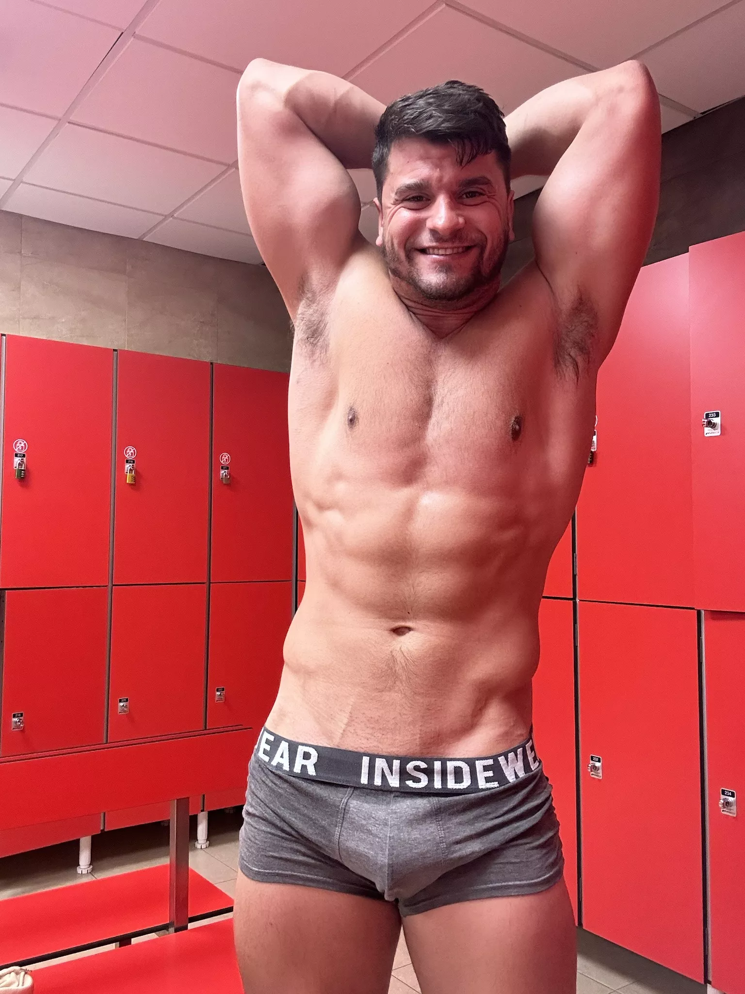 Last pic before leaving the gym for today posted by realisiwak