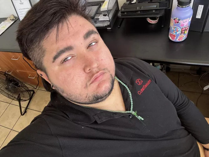 Lets game or flirt or something  by QuinnEnosRose